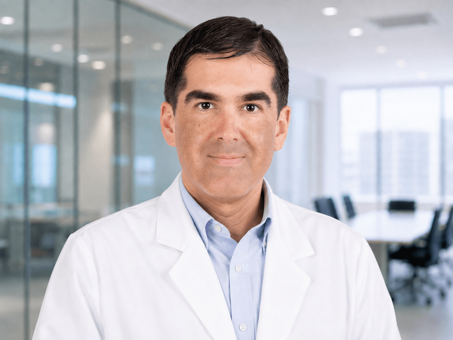 Dr. Mario Fernández